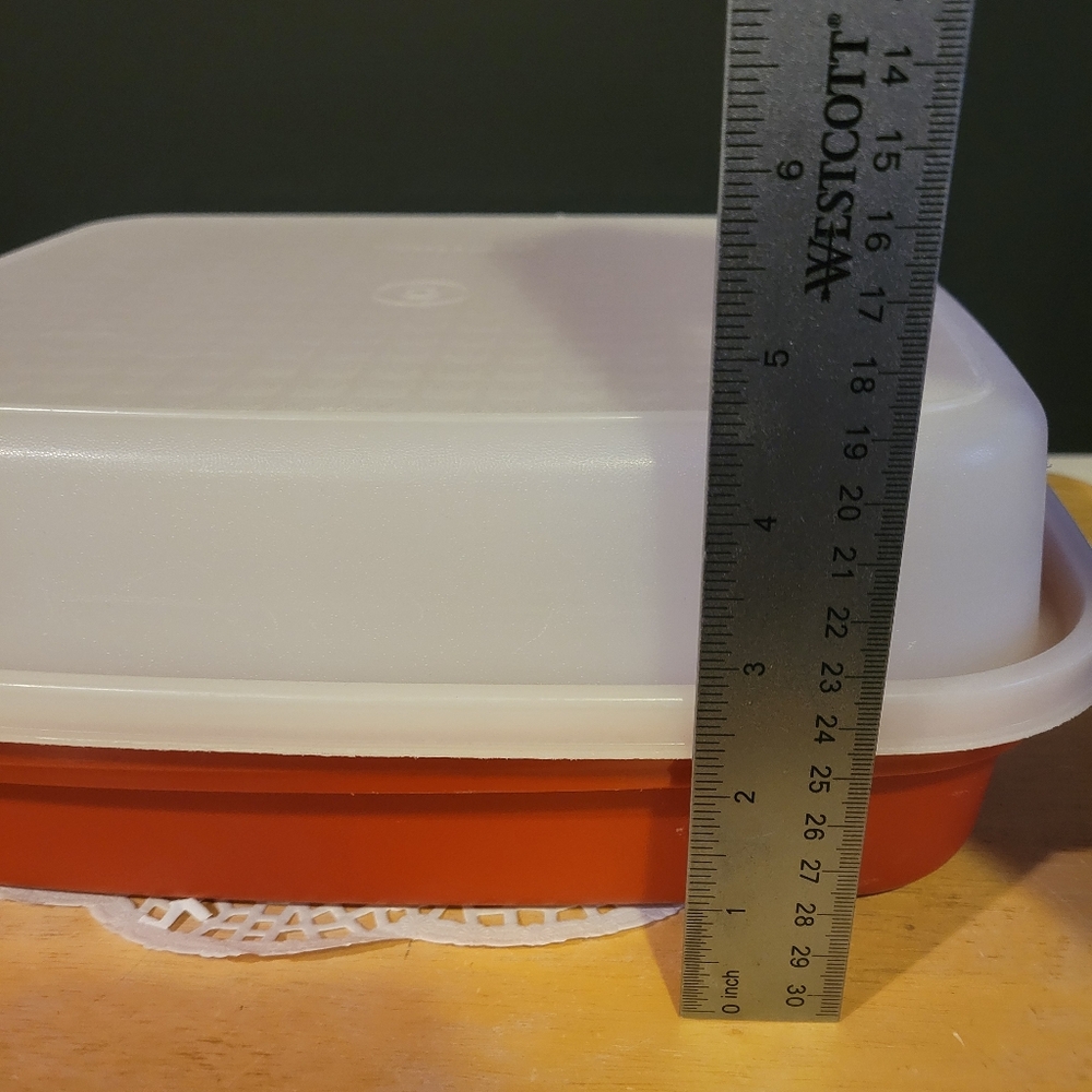 Set of 2 Vintage Tupperware Marinade/Storage Trays Paprika Red w/ Lids - Picture 4 of 11